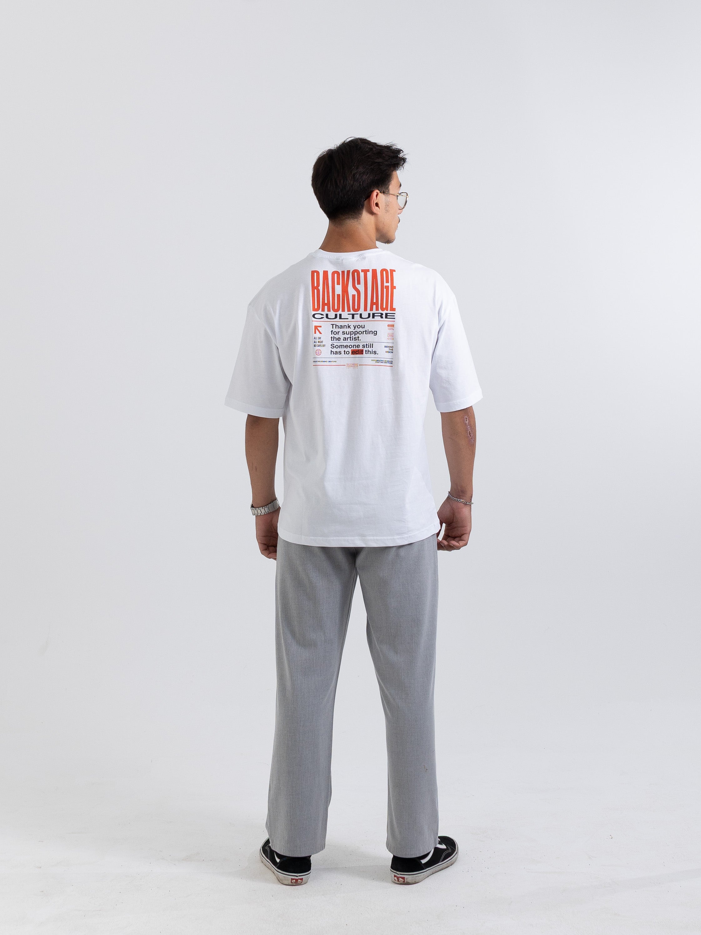 Backstage Culture Beyaz Oversize Baskılı Tişört