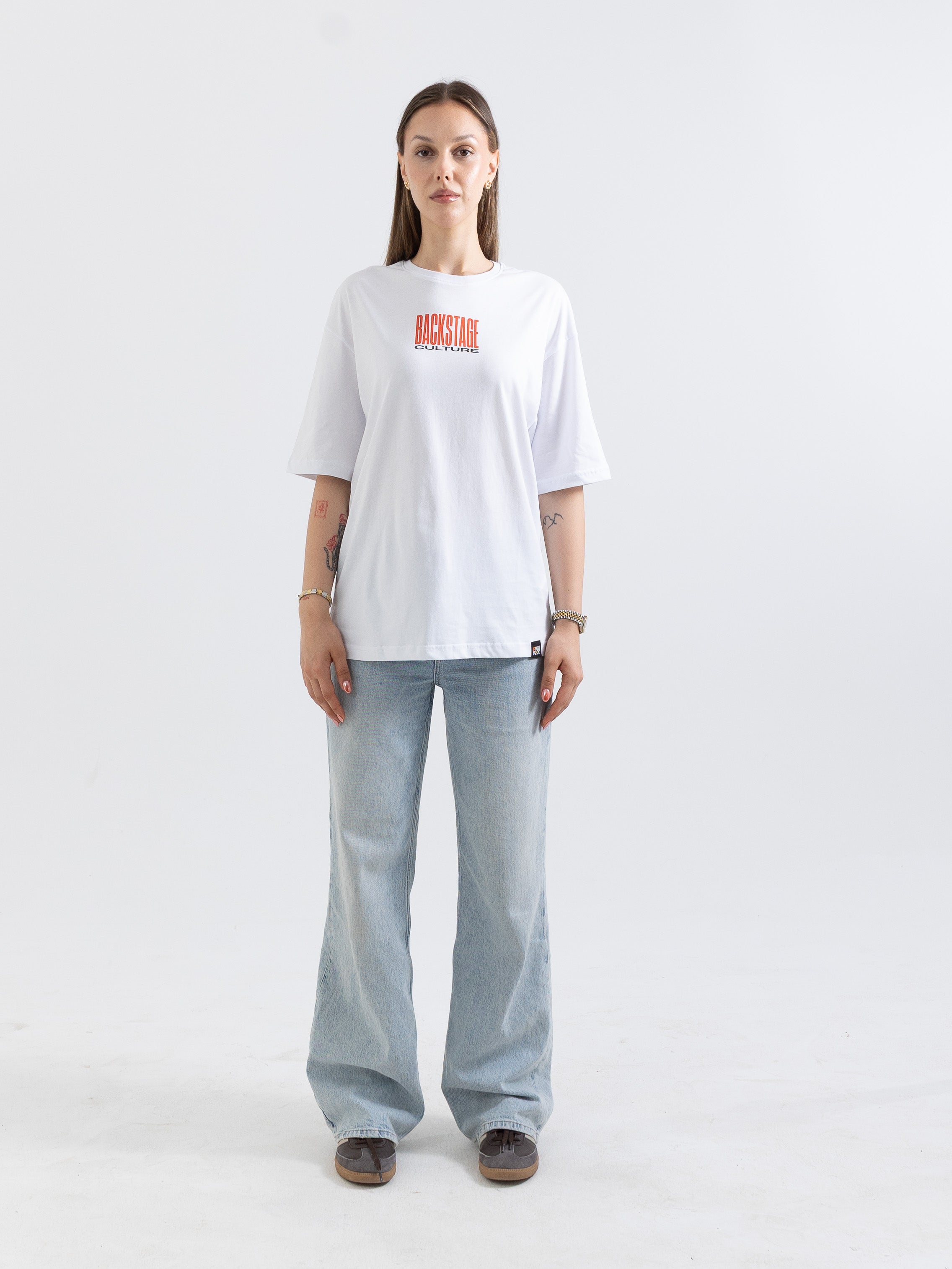 Backstage Culture Beyaz Oversize Baskılı Tişört
